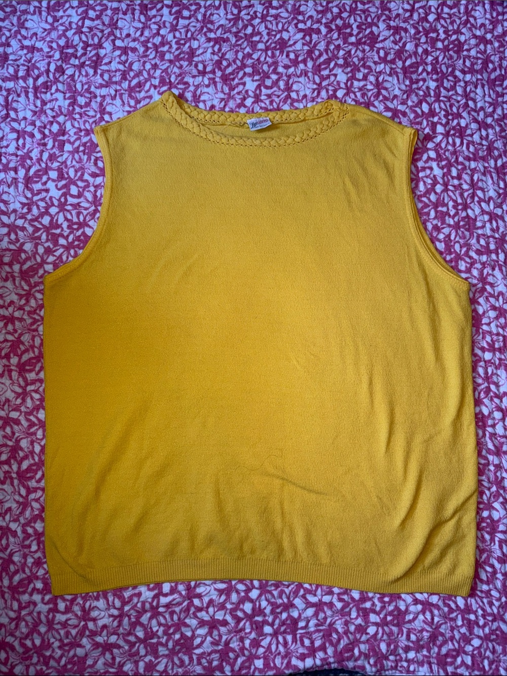 Vintage Daisy Yellow Sleeveless Knit Top lady Fairfield brand large braided